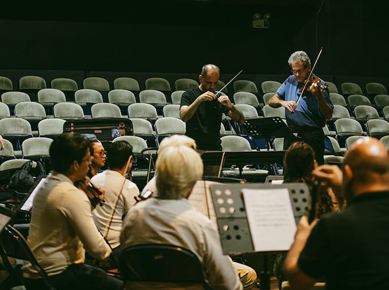 La orquesta municipal impulsa conciertos, formación artística e intercambio cultural con músicos internacionales.