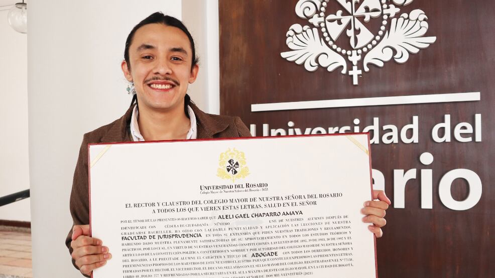 Primer título profesional de Abogade