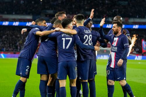 Futbolista del PSG quedó en “estado grave” tras caerse de un caballo