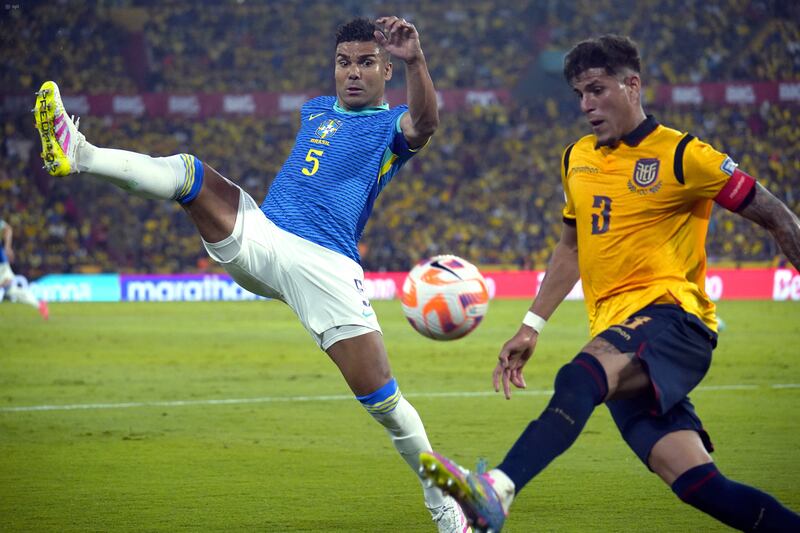 Piero Hincapié con Ecuador ante Brasil