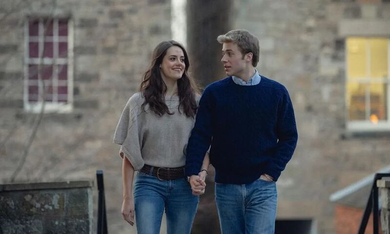‘The Crown’: veja as primeiras imagens da história de amor do príncipe William e Kate Middleton