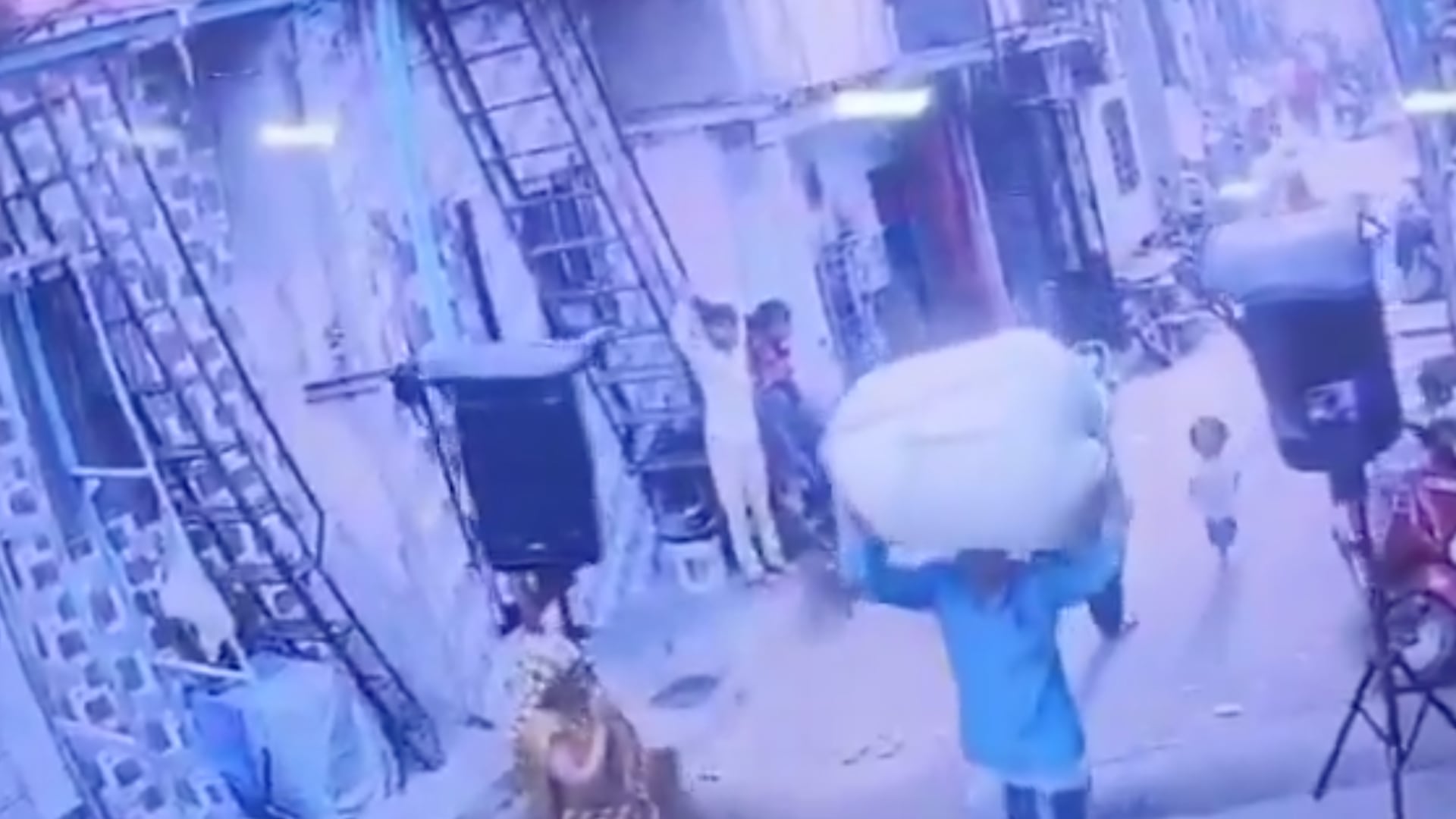 Niña de 3 años falleció tras caerle un parlante encima