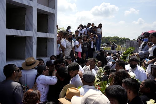 Los ocho jóvenes asesinados fueron sepultados juntos en un mismo sector del cementerio de Daule