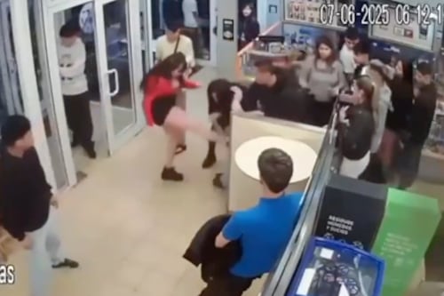 “Dejá de mirar a mi novio”: joven fue brutalmente golpeada por celos y terminó hospitalizada
