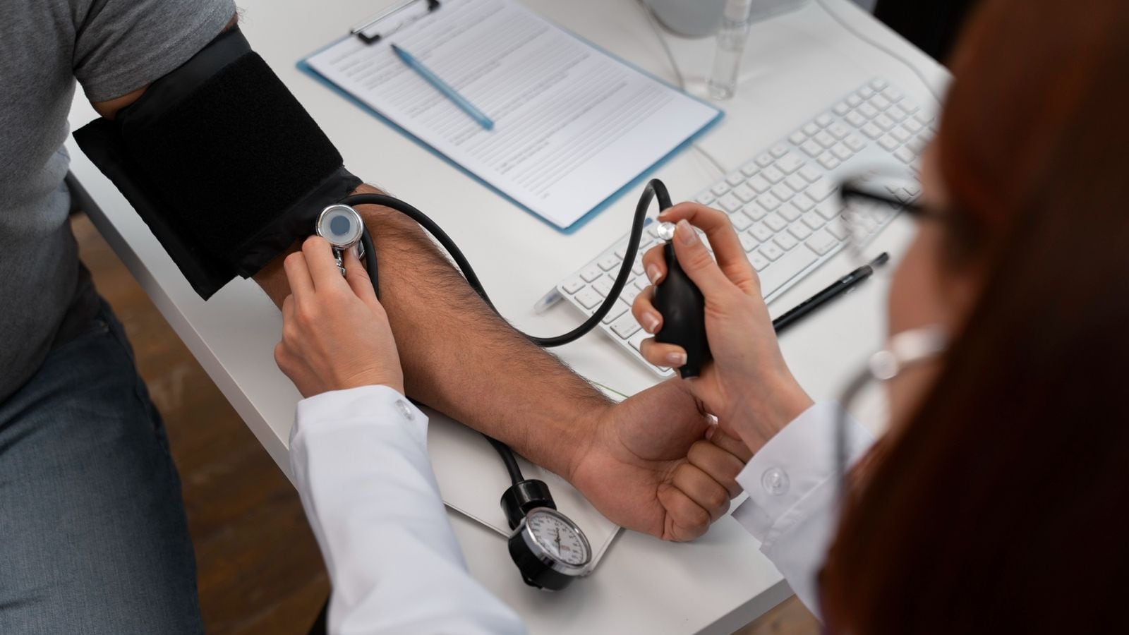 El desembolso incluye centros de diálisis y unidades oncológicas, con el objetivo de garantizar atención médica a afiliados en todo el país