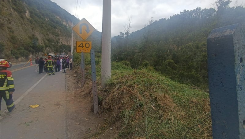 Siniestro de tránsito en la E - 35, sector El Quinche.