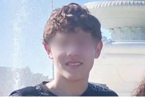 “Comprende lo que hizo, pero no las consecuencias”: habla la abogada del alumno que disparó en escuela de Argentina