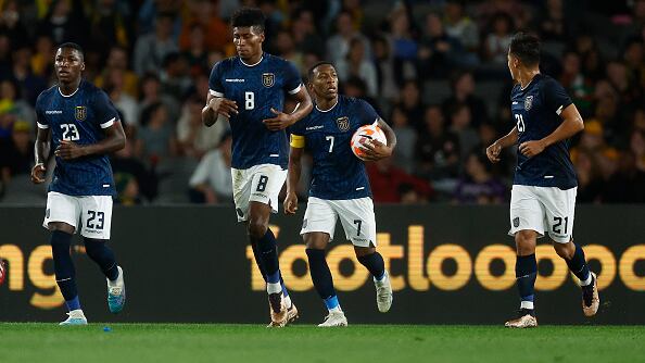 Pervis Estupiñán festeja su gol de penal con Ecuador ante Australia