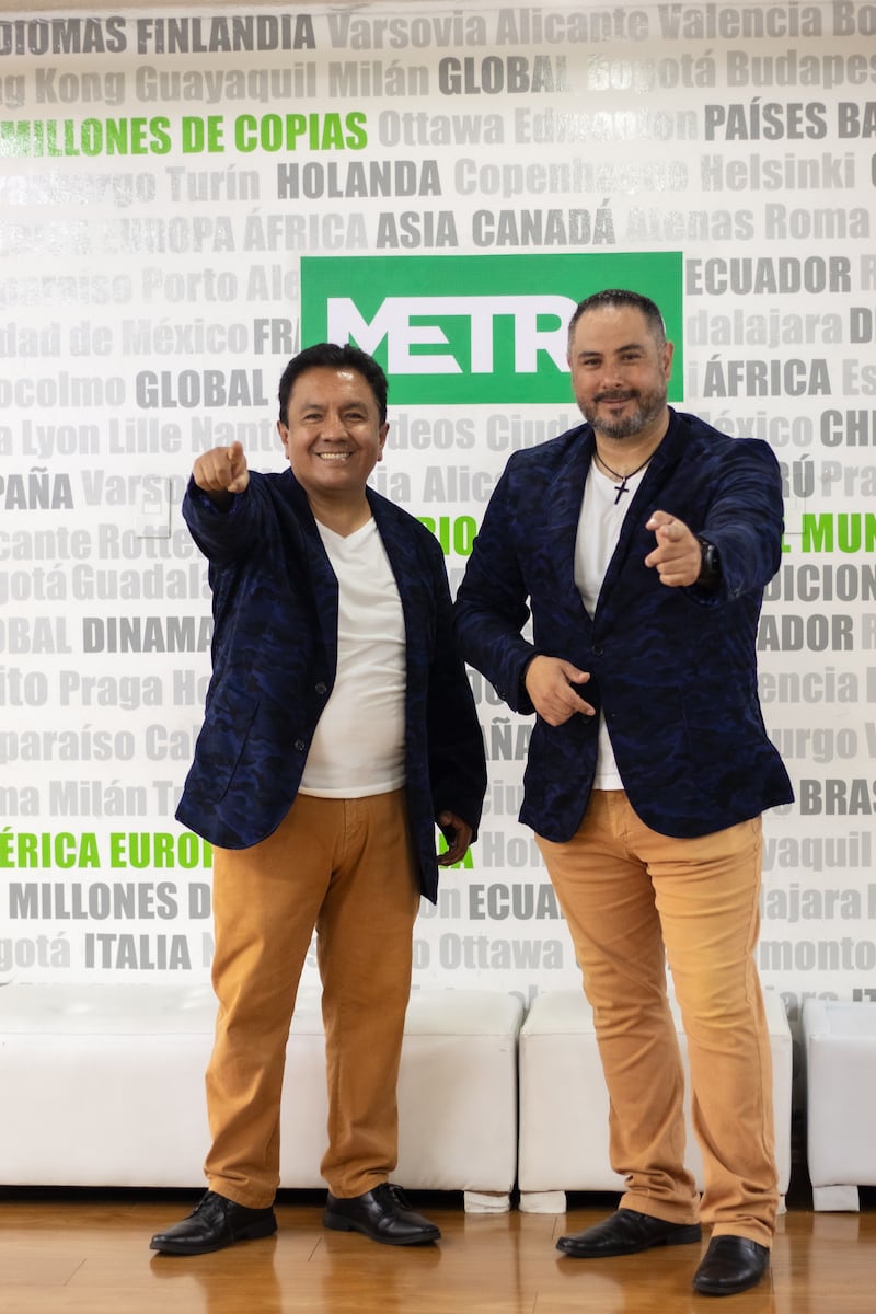 Los Caballeros: el dúo ecuatoriano que apuesta por rescatar la música nacional