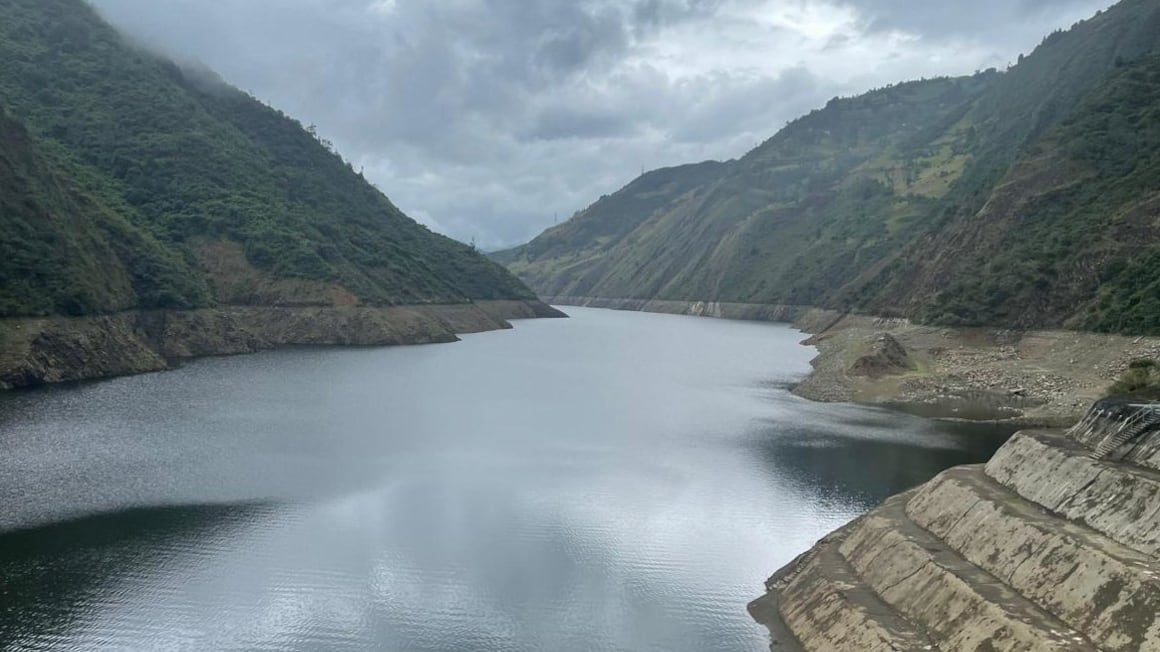 La hidroeléctrica Mazar vuelve a operar tras aumento en caudal de los ríos