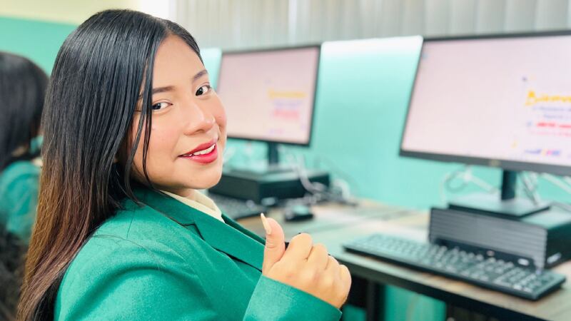 Gobierno impulsa becas para estudios de tercer y cuarto nivel: ¿cómo aplicar?