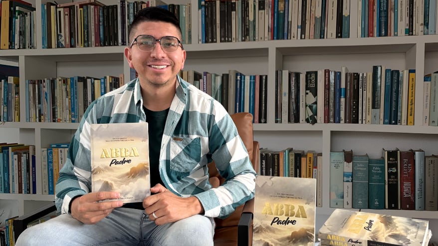 Jean Paul Merizalde presenta su segundo libro: Abba Padre