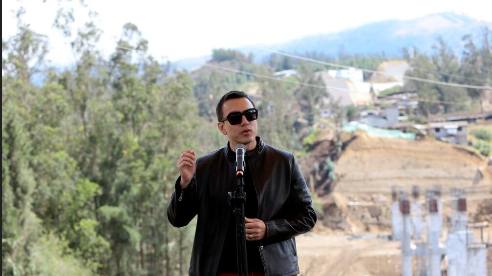 Daniel Noboa firma Ley Antipillos para combatir el crimen organizado y el narcoterrorismo