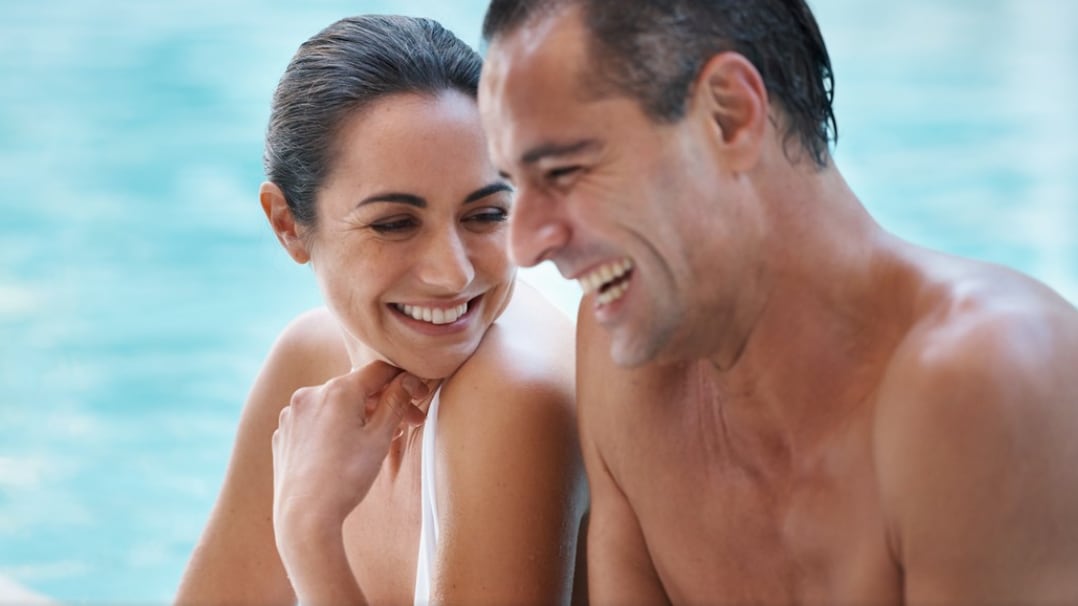 ¿Qué es lo primero que miran las mujeres en un hombre, según la ciencia?