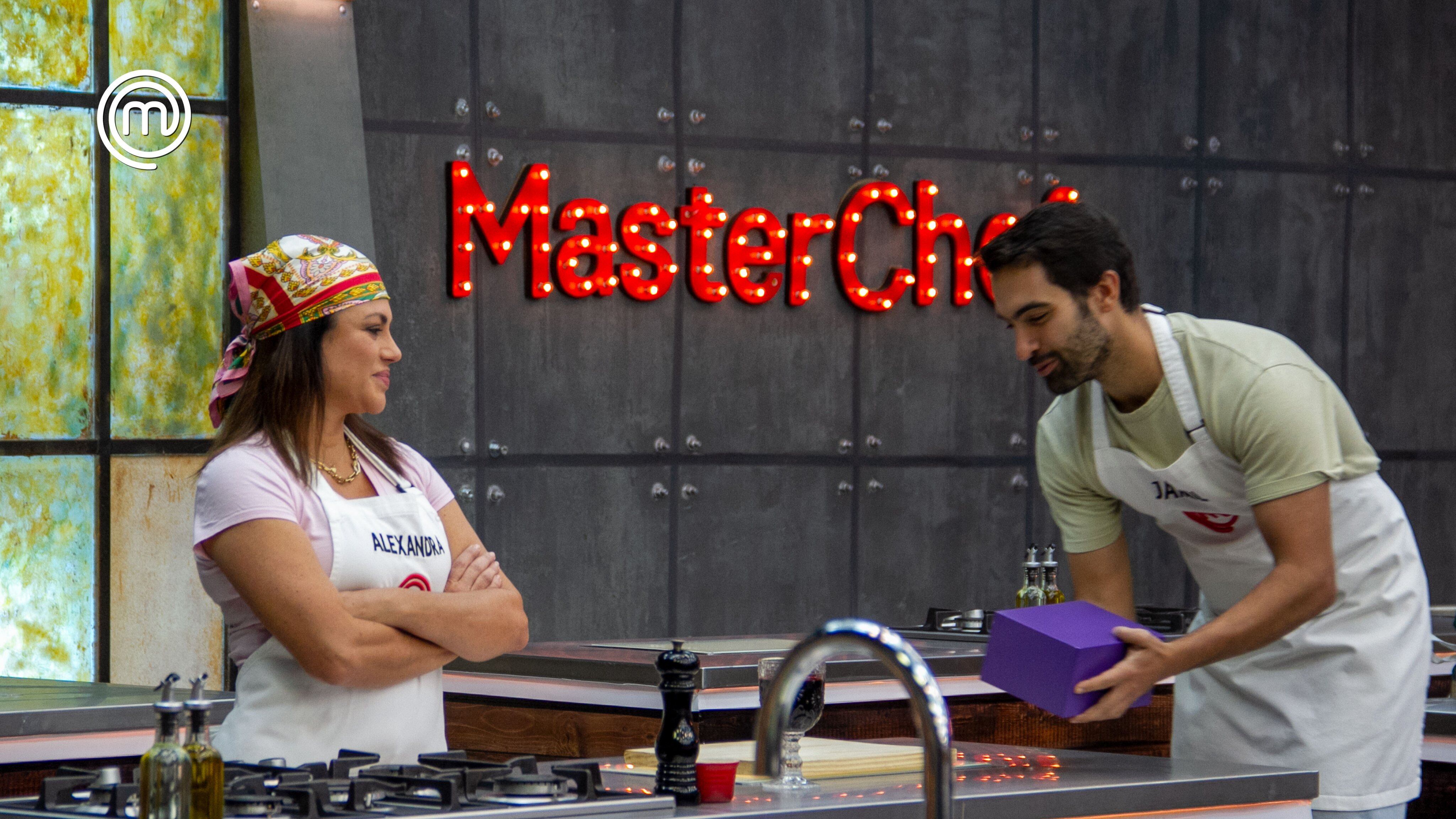 Jamil le respondió a Alexandra por Twitter (Foto: @teleamazonasec)