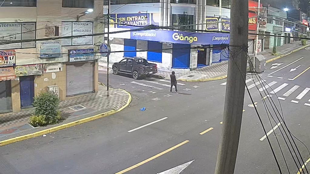 Revelan videos del momento en que delincuente fue abatido en La Michelena, al sur de Quito