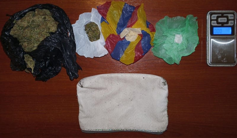 Evidencias incautadas durante el operativo “Muralla” ejecutado por la Policía Nacional en Cuenca.