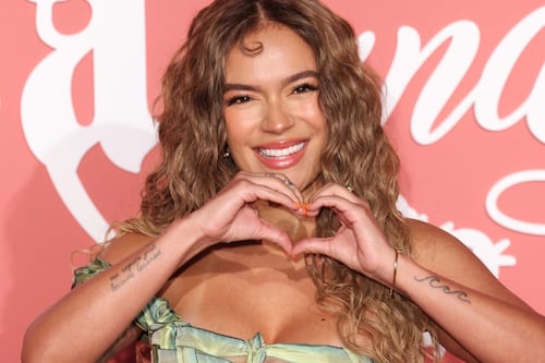 Karol G anuncia su nuevo álbum: “Tropicoqueta”
