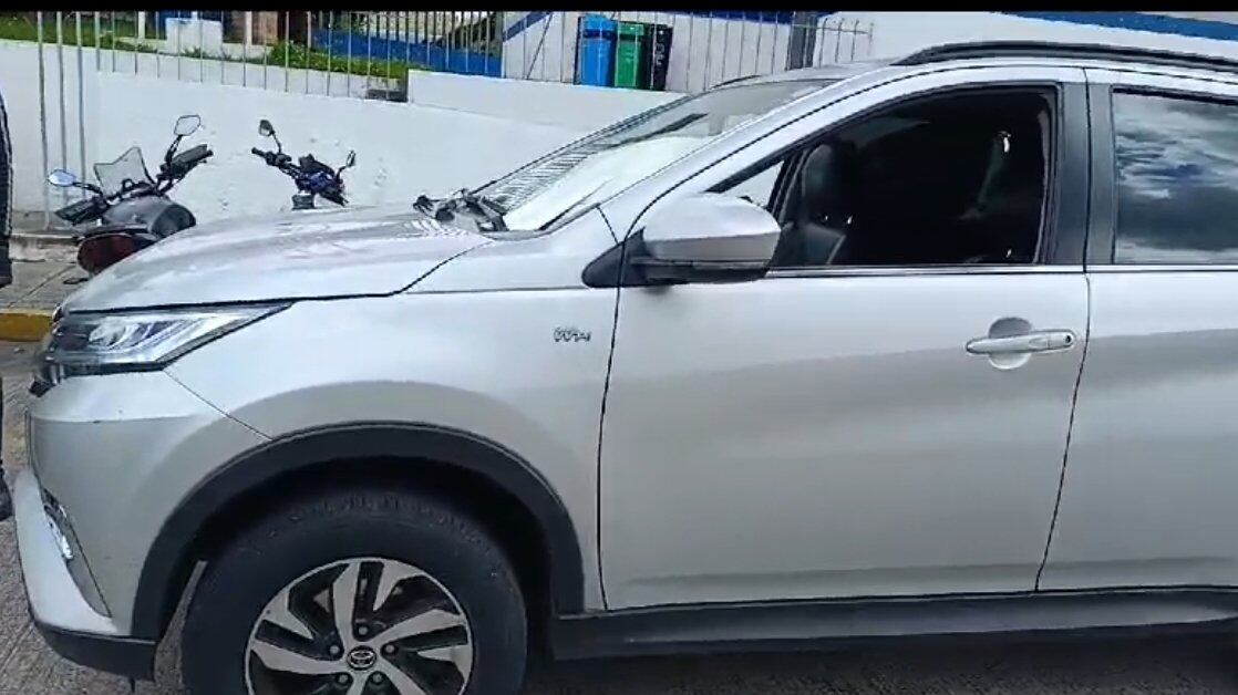 Dos detenidos en el norte de Quito por robo de accesorios