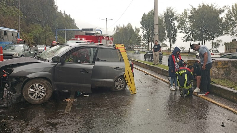 Uno de los accidentes registrados en la capital durante las Fiestas de Quito. Imagen: Bomberos Quito