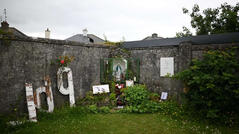 Encuentran restos de 800 bebés bajo convento católico