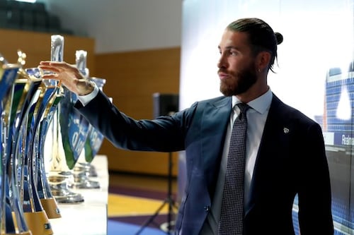 Con lágrimas en sus ojos Sergio Ramos se despidió del Real Madrid