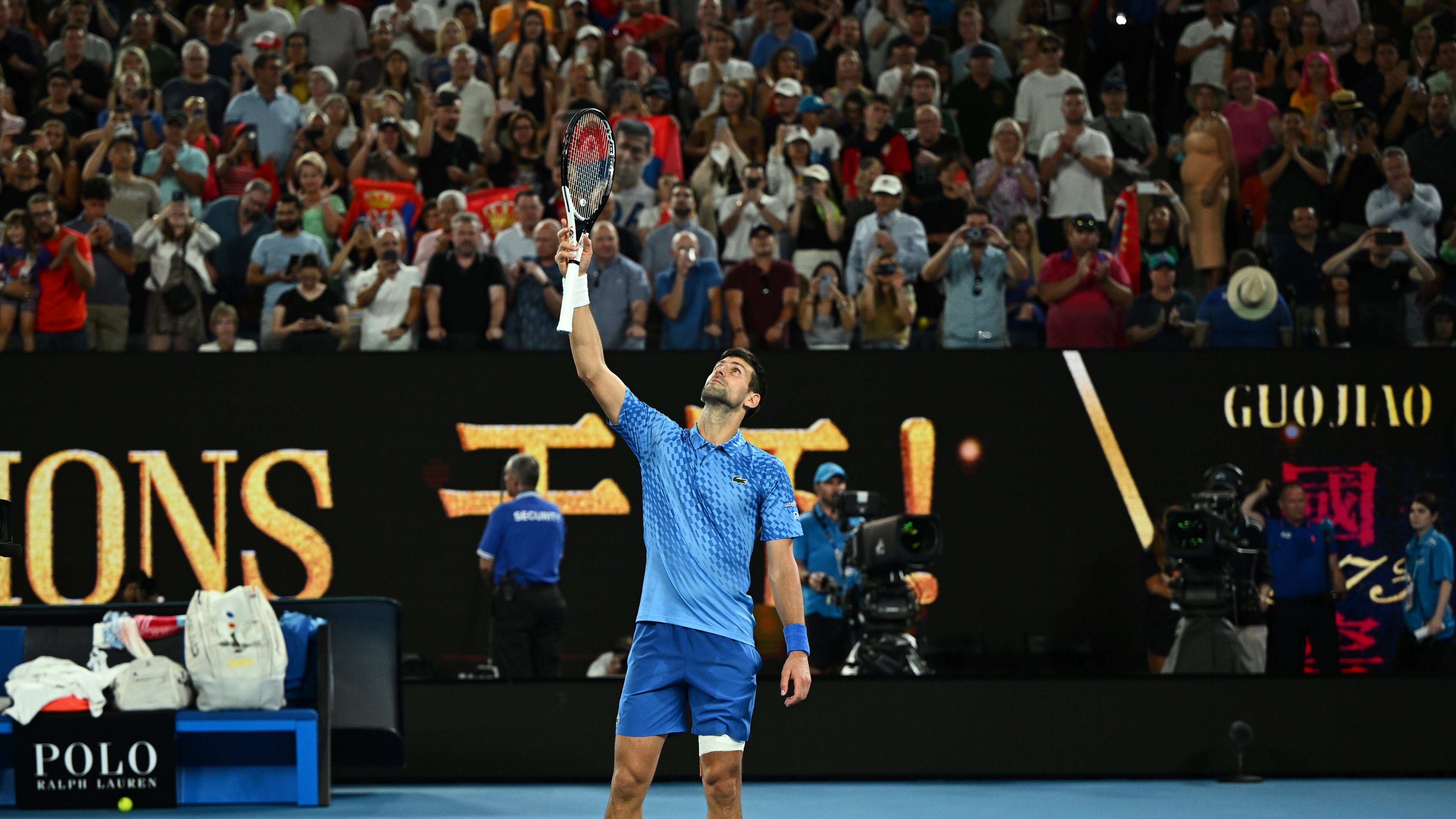 Melbourne. Novak Djokovic celebra su paso a los cuartos de final del Australian Open.