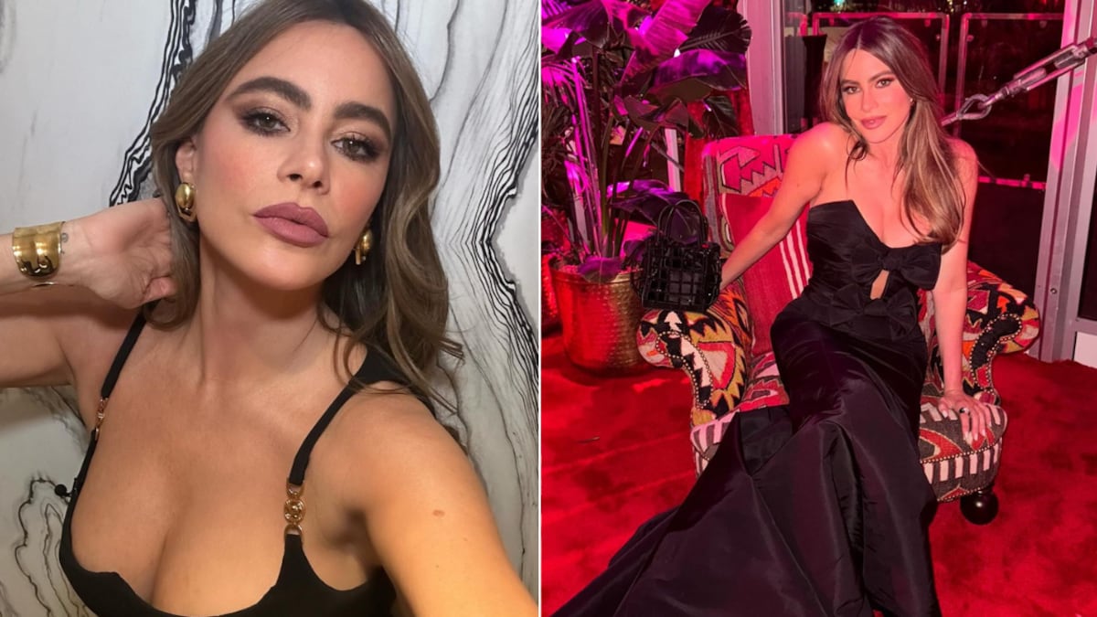 Sofía Vergara posa con sexy traje de baño