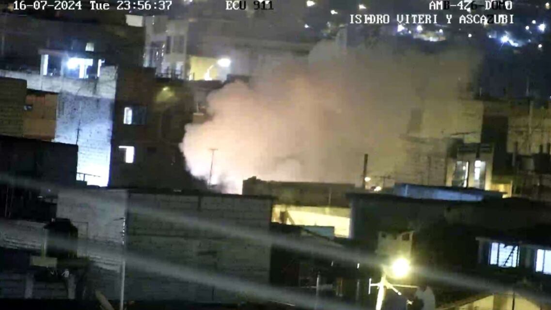 Explosión de cuatro tanques de gas en un departamento en Ambato