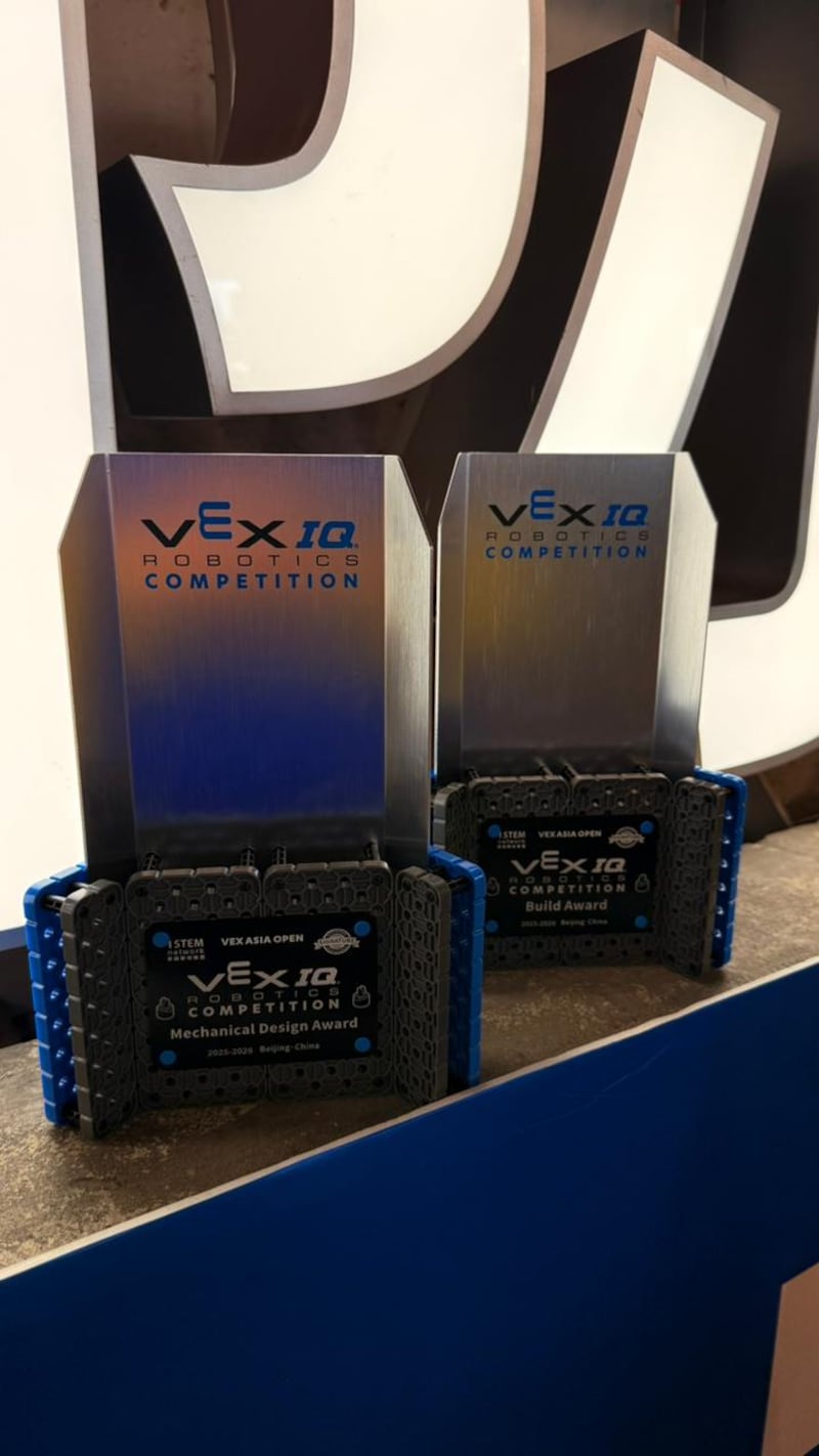 Colegio Marie Clarac - Competencia VEX Robotics Asia 2025