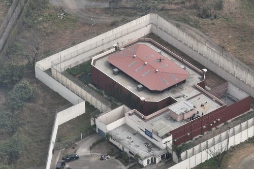 El estado de salud del Director de la cárcel La Roca tras atentado en vehículo blindado