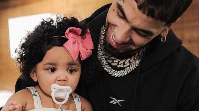 Anuel y su hija Gianella