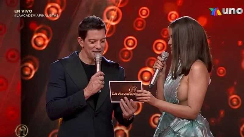 El vestido de Vanessa Claudio de La Academia que dejó ver de más durante la gala