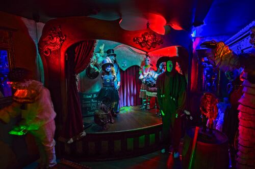 Cámaras captan actividad paranormal en Museo de Terror en Las Vegas y lo vinculan con los Warren