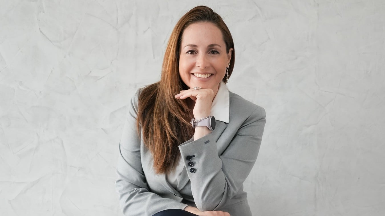Verónica Iñiguez, Gerente General de Hospital del Holding
