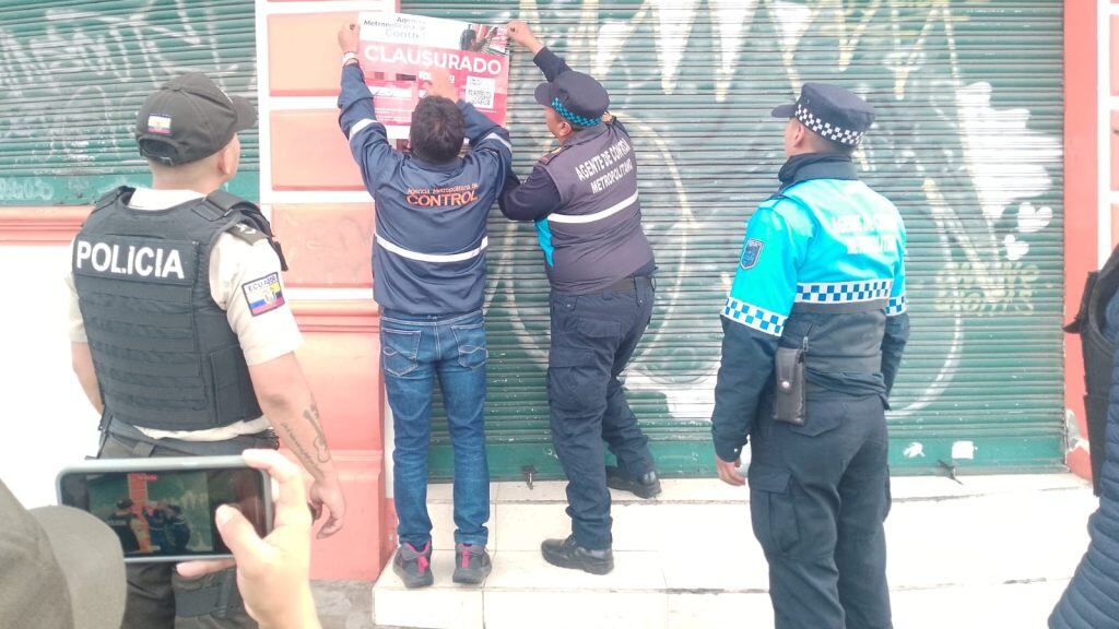 Clausuran dos chifas en el sur de Quito por insalubridad y riesgo de explosión