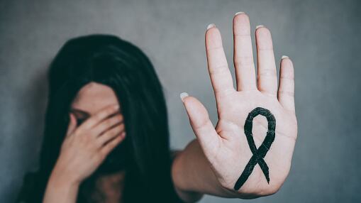 Femicida recibe pena máxima: acabo con la vida de su conviviente agrediéndola con crueldad en Quito.