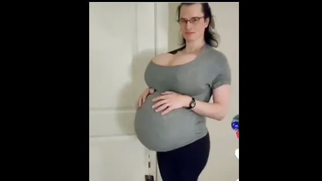 Profesor en Estados Unidos es criticado por publicar contenido polémico con prótesis corporales en redes sociales