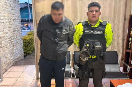 ¡Lluvia de balas en El Quinche!: Delincuentes desatan feroz tiroteo contra la Policía tras saquear mecánica