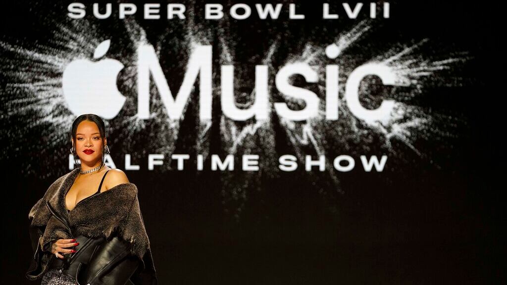 Rihanna Super Bowl