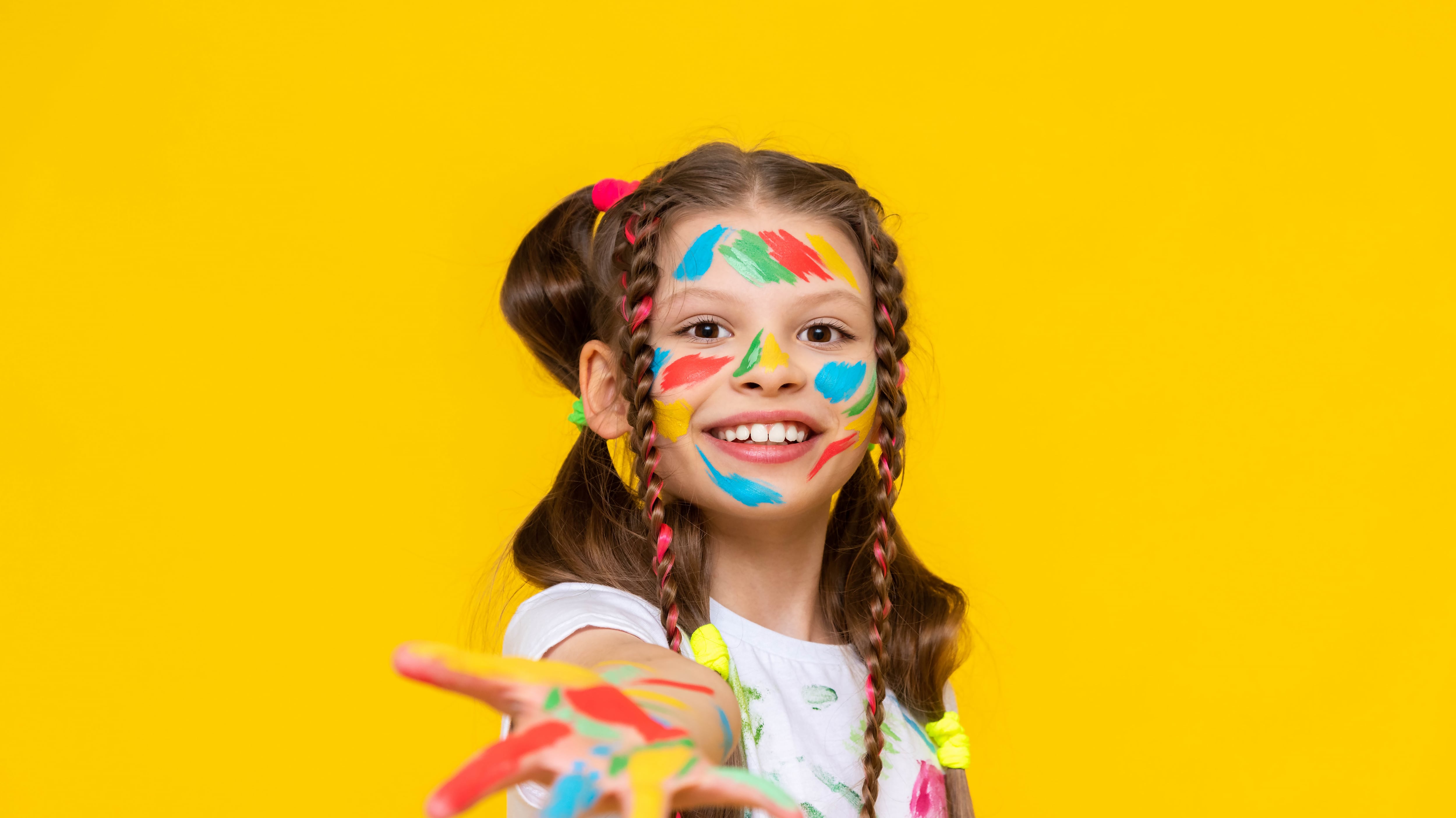 AKI celebra el Día del Niño con eventos de pintacaritas en Quito, Cayambe, Ibarra y Esmeraldas