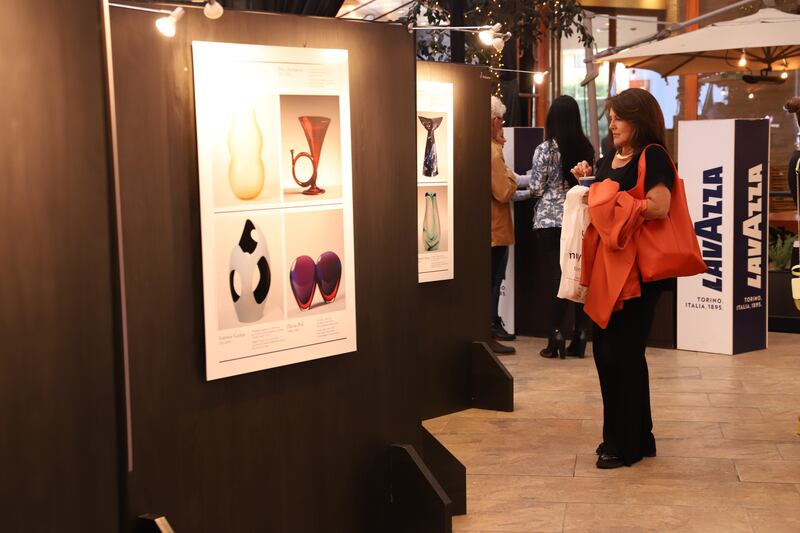 En la edición del Día del Diseño Italiano en el Mundo, se presentó una exposición fotográfica en Scala Shopping.
