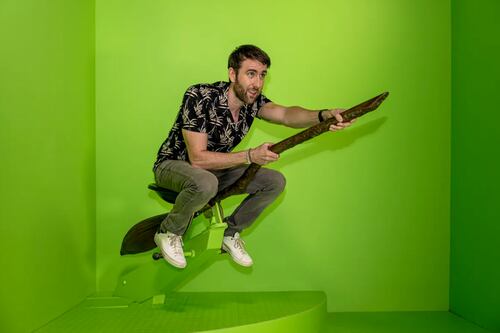El actor Matthew Lewis pasa por Harry Potter New York para presentar una nueva experiencia