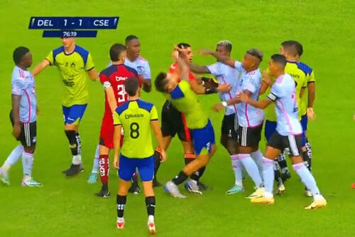 ¡Como en el barrio! Amistoso de Emelec y Delfín terminó en ‘puñetes’