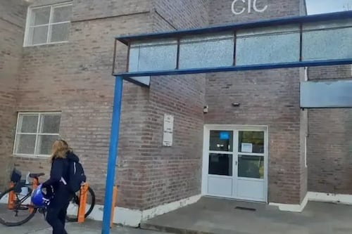 Brutal ataque con cadena en clase deja 9 heridos en escuela de Argentina