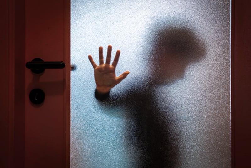 Sentencian a sujeto por abuso sexual a su hijo cuando tenía 10 años, en Quito