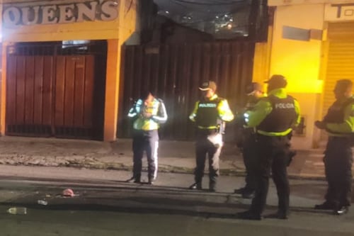 Hombre fue hallado sin vida en plena vía en el norte de Quito