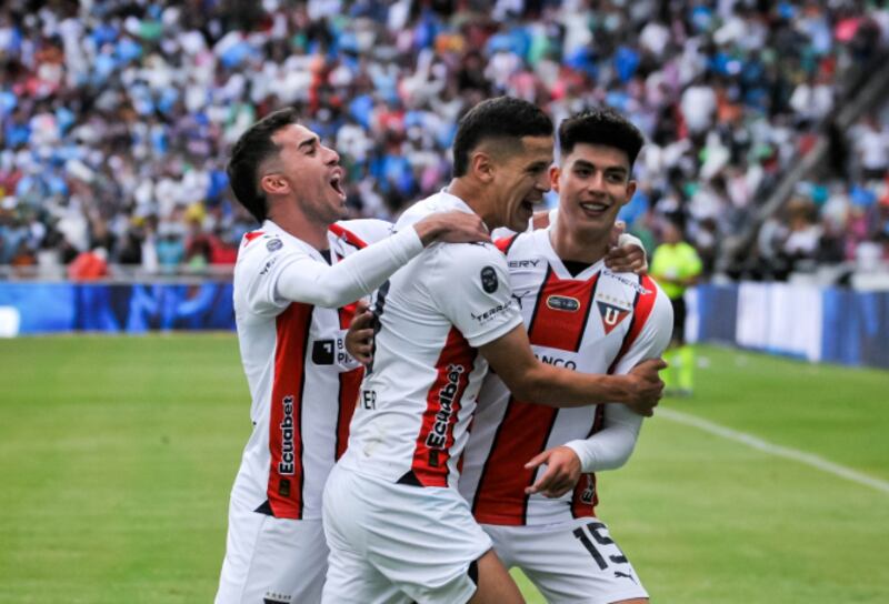 Álex Arce y Gabriel Villamil con Liga de Quito