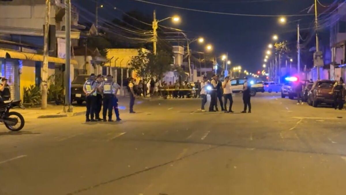 Atentado a la Jefatura de Antinarcóticos de El Oro: atacan con disparos y explosivos en Machala