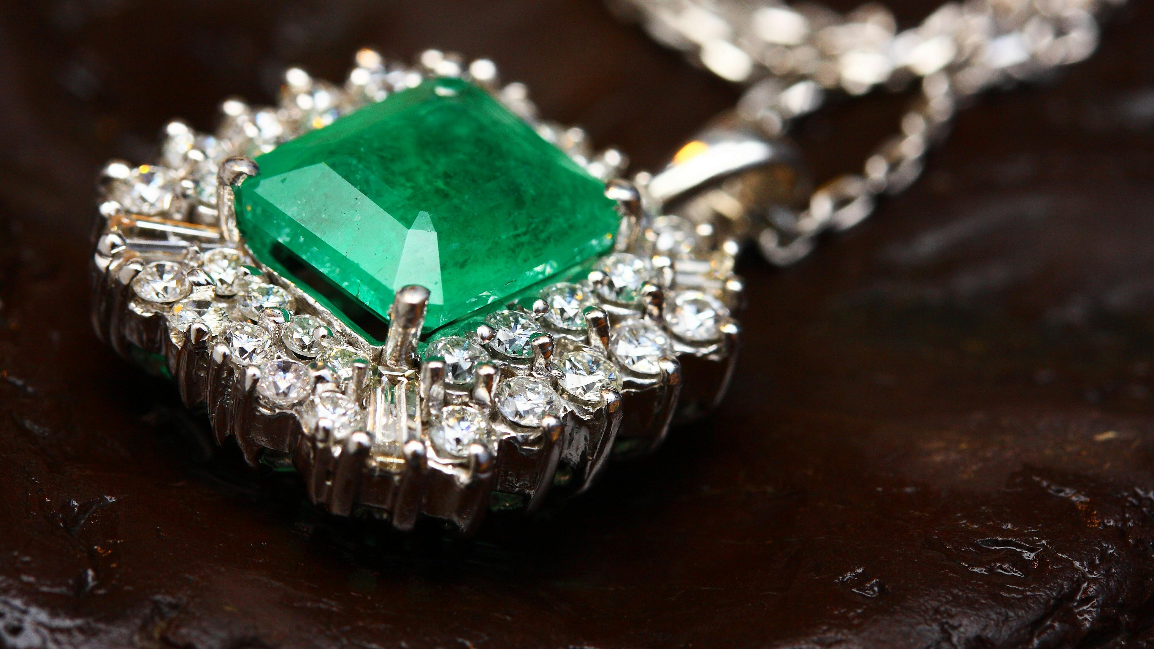 Se tragó una esmeralda en medio de un robo a joyería y la Policía no encontró pruebas en su contra